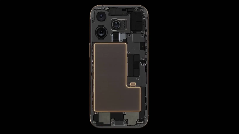 郧西苹果手机维修分享iPhone 16 Pro 系列屏幕更大，搭载 A18 Pro 芯片 